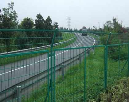 高速護(hù)欄網(wǎng)